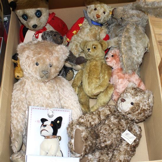 A Steiff Hello 2000 Goodbye 1999 twin bear set, with original numbered box, and four other Steiff bears